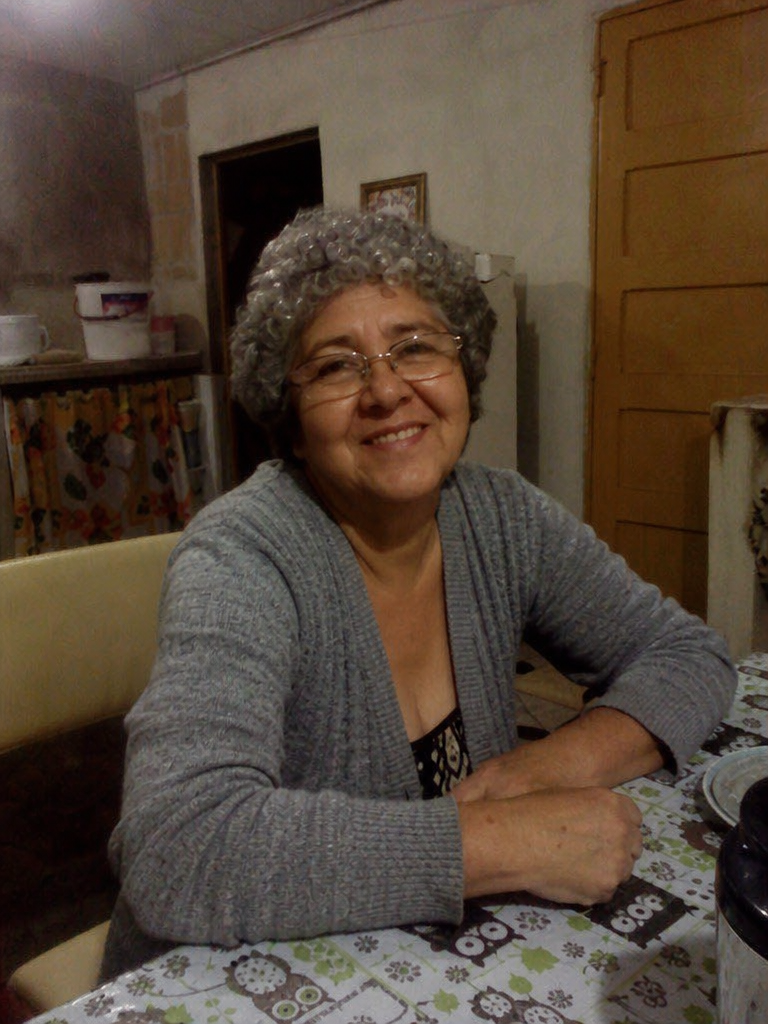 Elena P., 66 anos — Tornozelo inchado